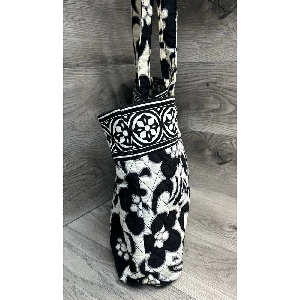 White With Black Floral Handbag By Vera Bradley With Wristlet Cosmetic Bag